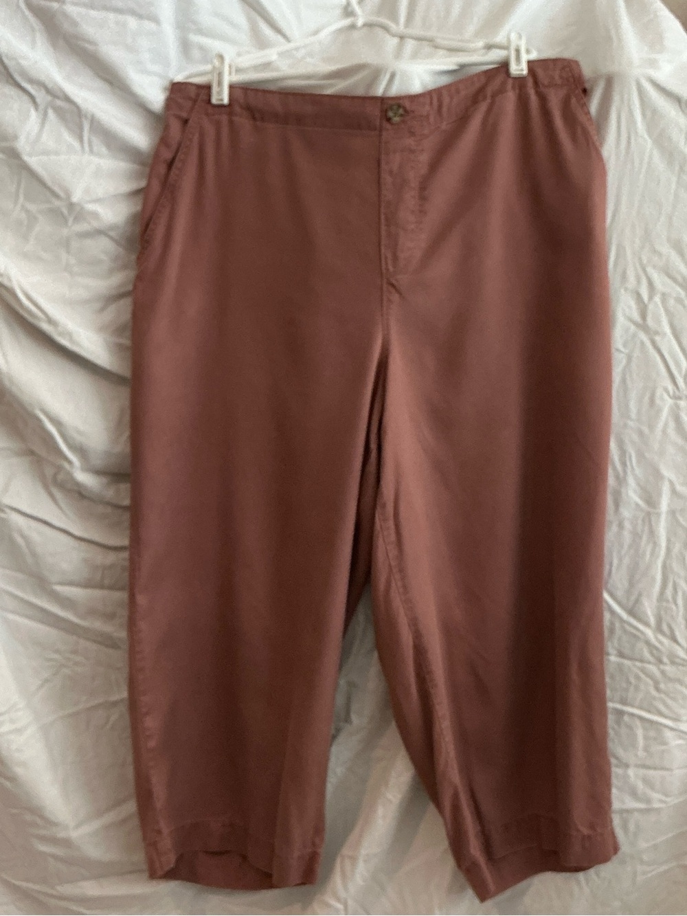 Gloria Vanderbilt women’s high-rise wide leg cropped pant 18W
